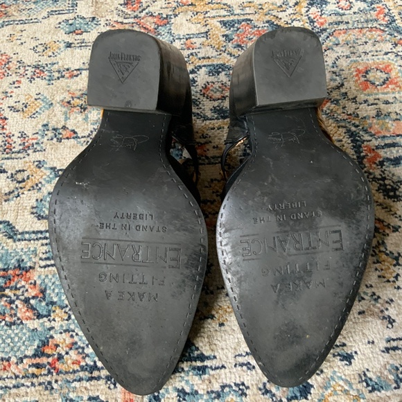 John Fluevog women’s size 7.5 - Picture 4 of 5